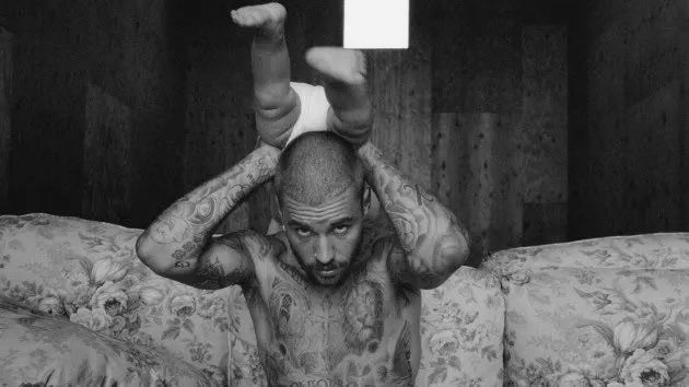 PopCrave's tweet image. Spotify teases Spotify Wrapped with Justin Bieber-inspired logo.