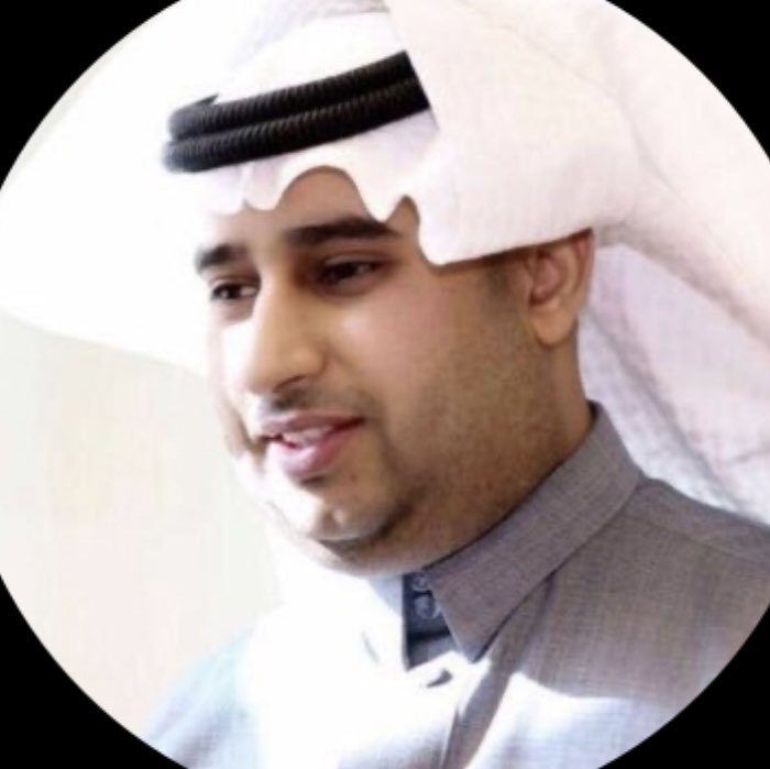 لا عَـدّو فعول المطانيخ الحرار
(ماجد) فعووله كلـنا نفطن لها

خوينا اللي خـوّته فخـر و وقاار
وان عقّـدو روس الحبال يحلّـها

عسيريٍ جعله من إطوال العمار
علـى كـثر ما جاابـها في حِـلّـها

اسمـه يشرّف لابتـه في كـل دار
و مجــمـلٍ أبناء عـــســيرٍ كلها 

<a href="/maged_aseri/">ماجد عسيري</a> 
ونعم الرجل ☝🏻