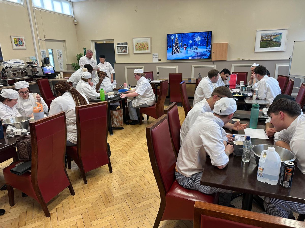 Crumlin College tweet media