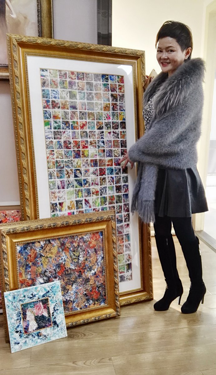 ArtStrA_'s tweet image. Such as Amy, part of the massive new women-led collector demographic in China where Art Strategy&apos;s founder and artist @MattVegh has been based for 25 years and where his studio gallery is located. Amy was an early collector and managed an incredible early acquisition.