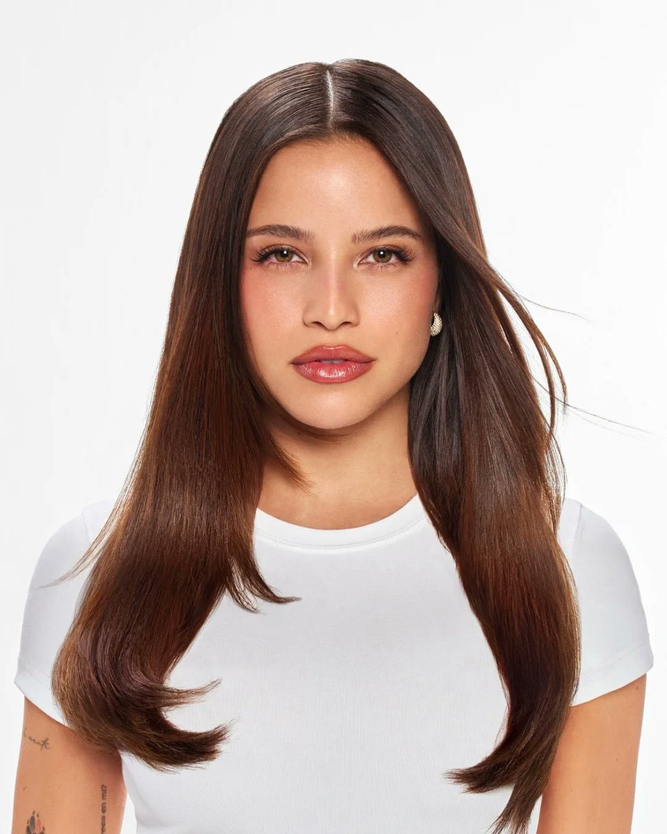 EmiMernesCol's tweet image. Yo solo tengo por decir dos cosas: 
1° LA FACECARD AMORRRRR 🫦😍
2° Y los brillos? 🤨

#EmiliaMernes