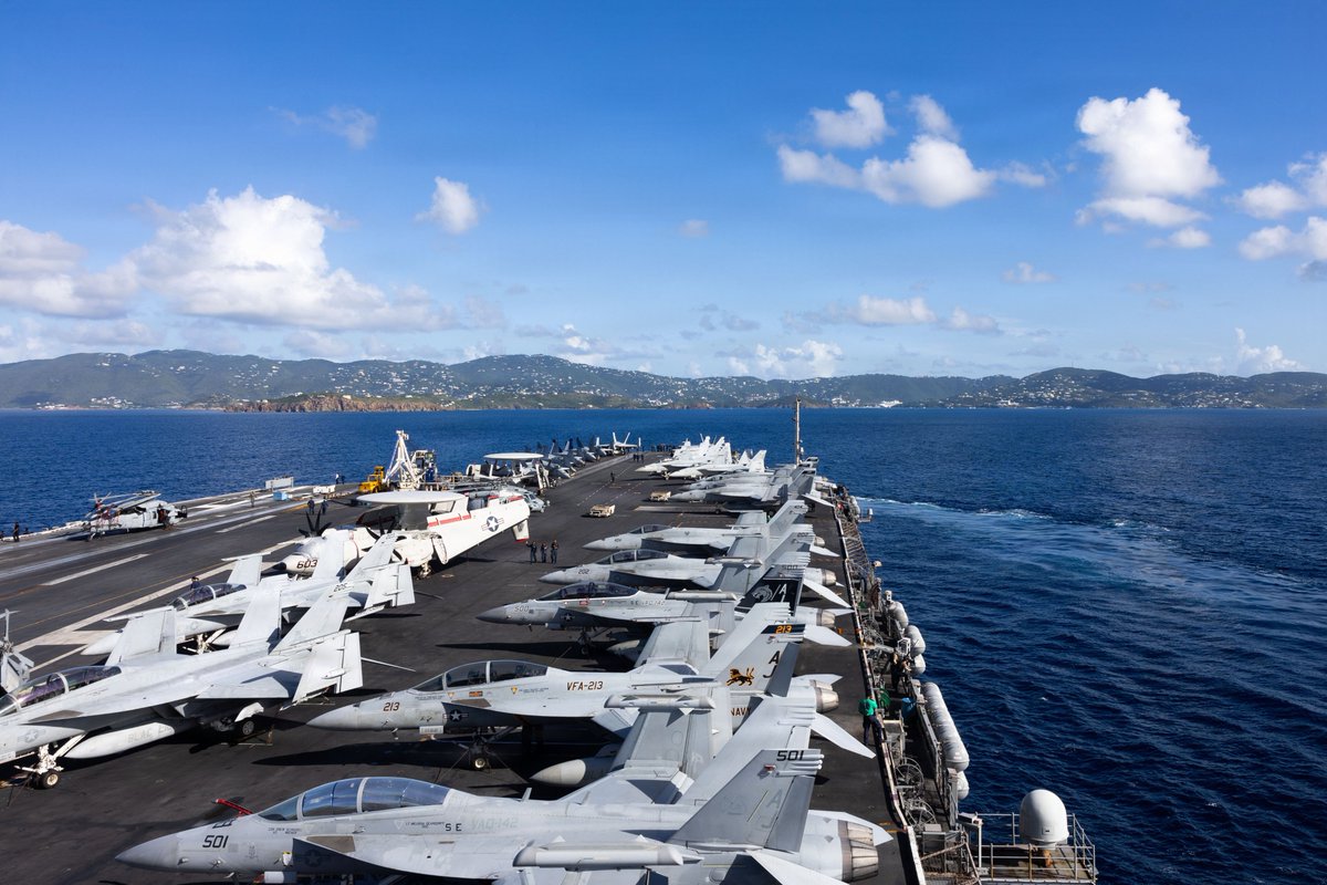 Flightwatcher1's tweet image. St. Thomas USVI🇺🇸, desde el USS Gerald R. Ford (CVN78) hoy 01/12 
Fuente: @DVIDSHub 
#USNavy #SOUTHCOM