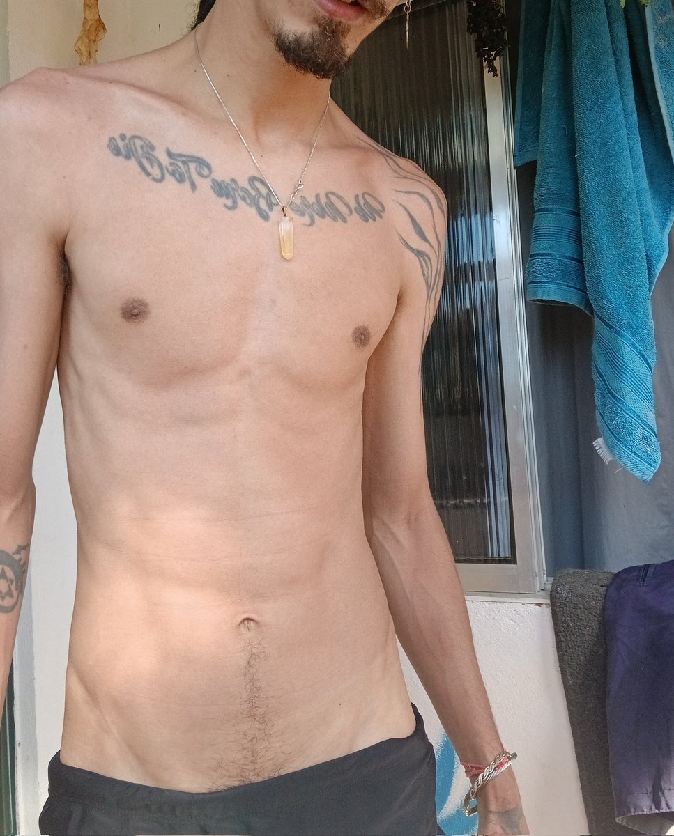 Ricd669's tweet photo. Exagerei no sol, fiquei todo ardido
#brotheragem
#broderagemgay
#PINTOAWARDS 
#PINTOSAWARDS
#TROCONUDS
#BRODERAGEM
#chundai https://t.co/lg3nVZUHEW