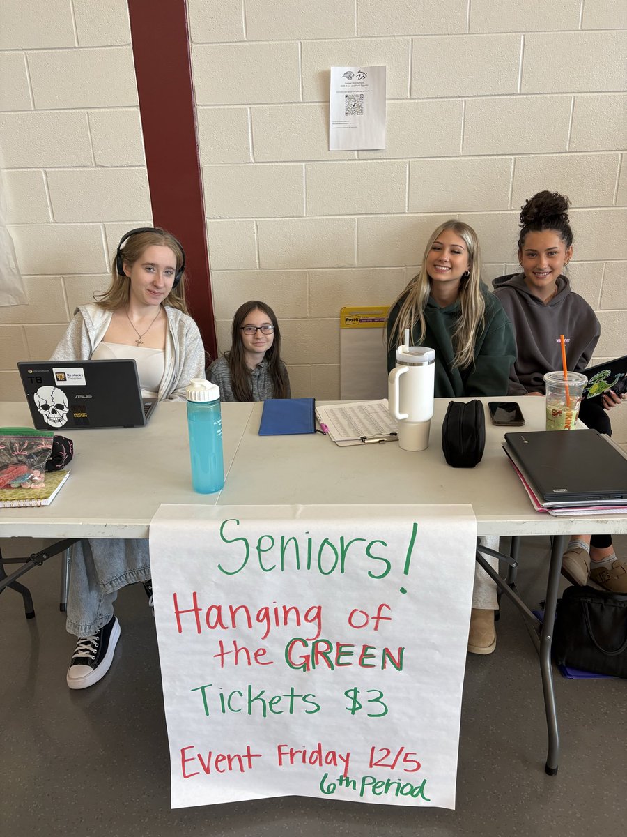 GreatRCstore's tweet image. 🎄SENIORS ONLY 🎄
It’s time for the hanging of the green!
Tickets will be on sale all week during lunch only $3 💵
The event will take place Friday, December 5th during 6th period! 
Stop by the table to get your ticket and kick off the holiday season! 🎄🎅🏻🎁