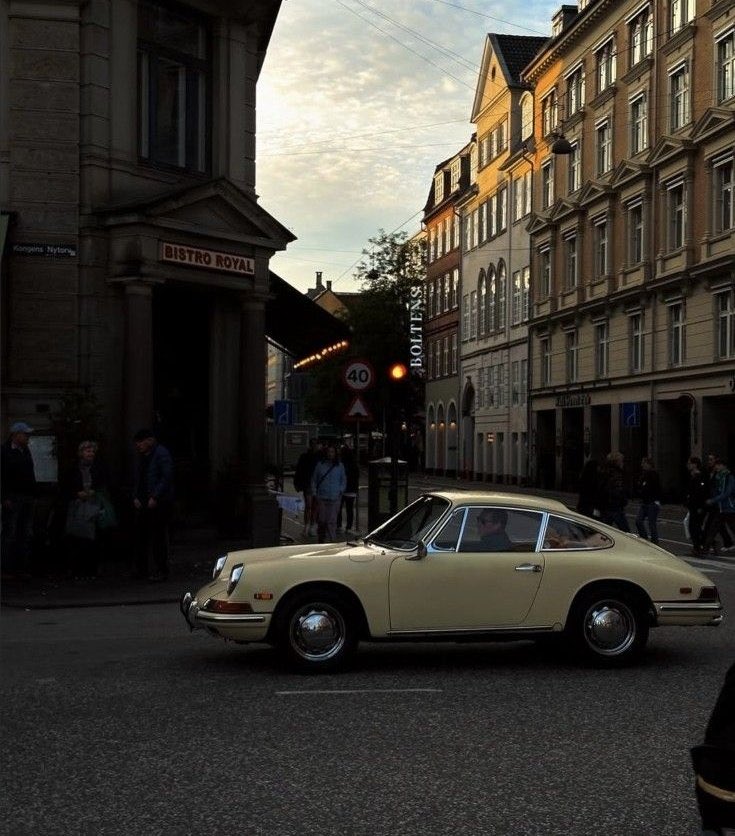 girlsay. tweet media