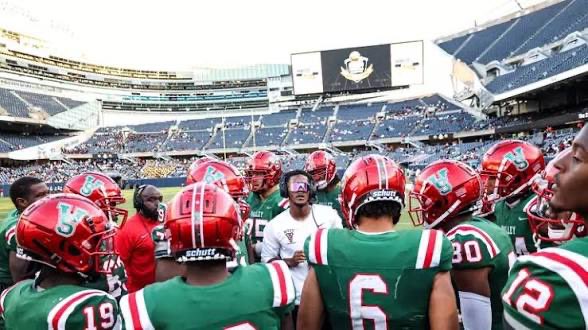 After A Great Talk With <a href="/CoachKSmith36/">Kelvin</a>  Im Blessed To Receive My First D1 Offer From <a href="/ValleyStateFB/">Mississippi Valley State University Football 🟢🔴</a>