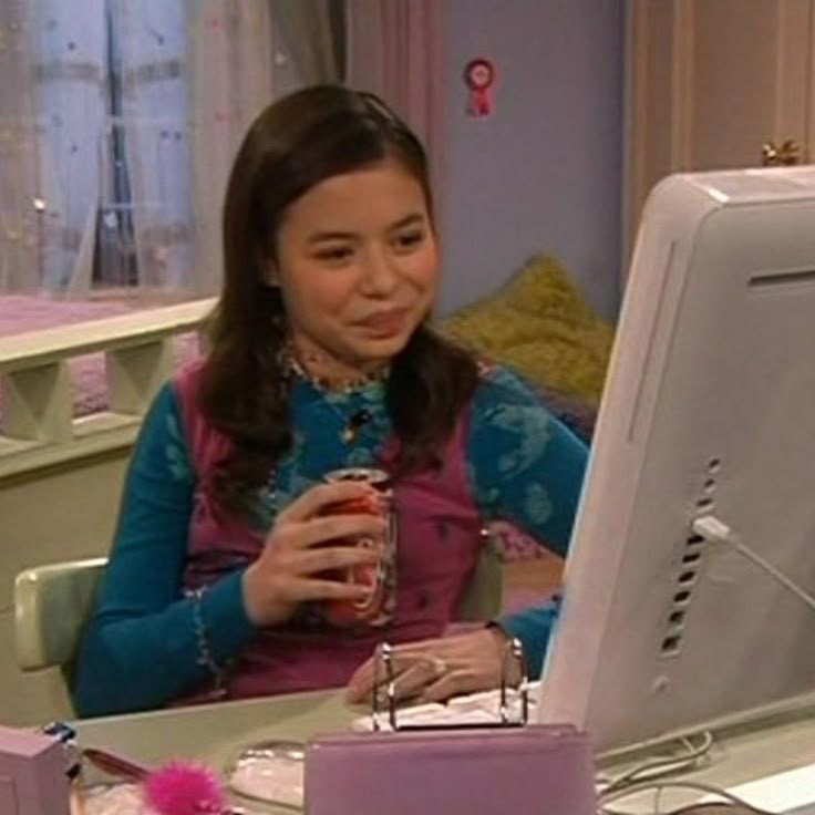 я, когда семнашечки в чатике беседуют: