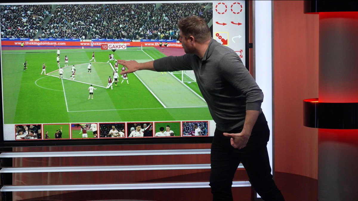 NeilMellor33's tweet image. Alexander Isak scoring his 1st Liverpool Premier League goal. An instinctive, top quality finish ⚽️ 👏
#Isak #goal #LFC #ReviewShow