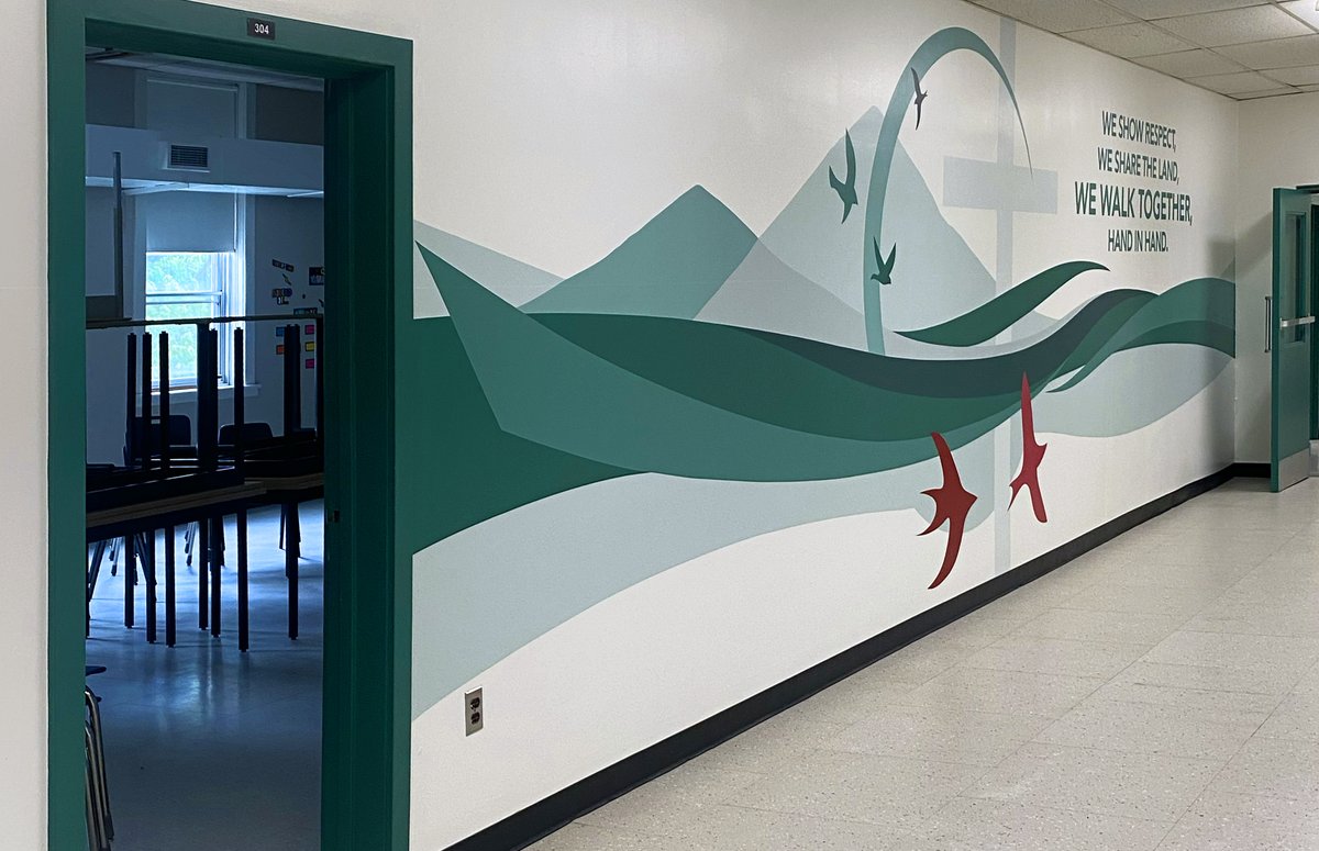 Another mural at St Patrick!
<a href="/AdultEdLDCSB/">AdultEdLDCSB</a>
<a href="/LDCSB/">London District Catholic School Board</a> <a href="/ARTSHINEINC/">Artshine/Arts4All/Artshine in a Box</a> 
#muralworks #walktogether #schoolmural
