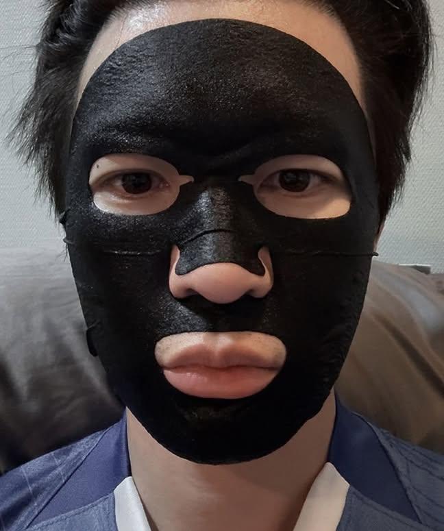 Annso1976's tweet photo. Billy Thread 🐺 1 th Dec 2025
Caption: มันผิดที่หน้าผม หรือ อะไร ไม่เคยเต็มซักอัน
#bbil1ypn #star1ight
#บิลลี่ภัทรชนน 
#billy_patchanon
#belashofficial https://t.co/XtHsDQoEdZ
