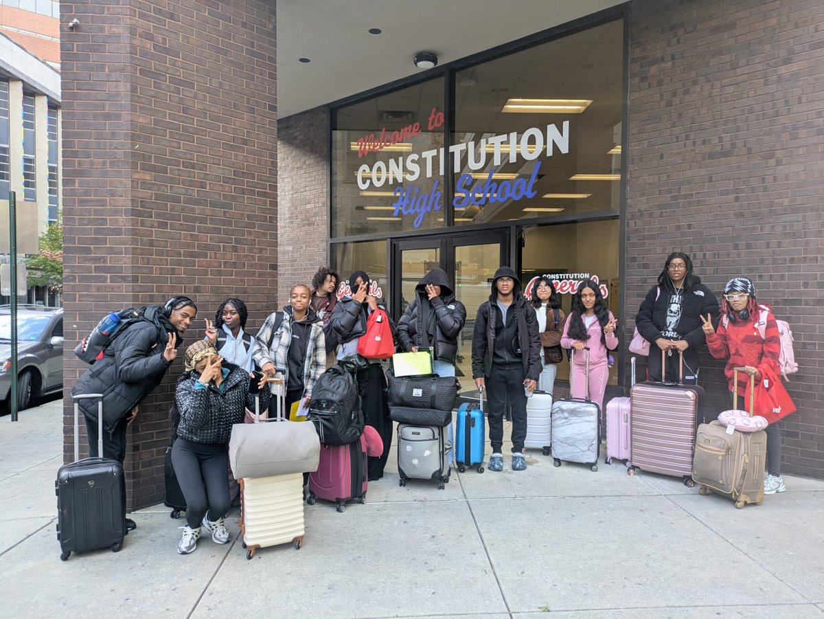 watlington_sr's tweet image. Thrilled for Constitution High School students! 🌍✈️🇩🇪
They spent 10 days in Frankfurt, Germany, learning a new language, exploring culture, and attending school with host families — an unforgettable experience.
#PHLed #GlobalLearning #StudentExperience