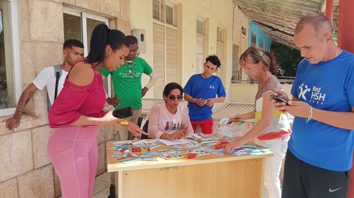 #DiaMundialDeCombateaAIDS 
#Jarucoporunasaludresponsable
Buró informativo, charlas educativas y otras actividades por el Día Mundial de Respuesta Ampliada contra el VIH-SIDA en Jaruco.