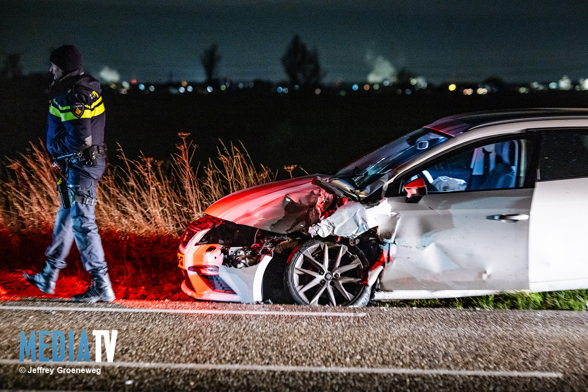 Aanhanger losgeslagen op N217 nabij 's-Gravendeel