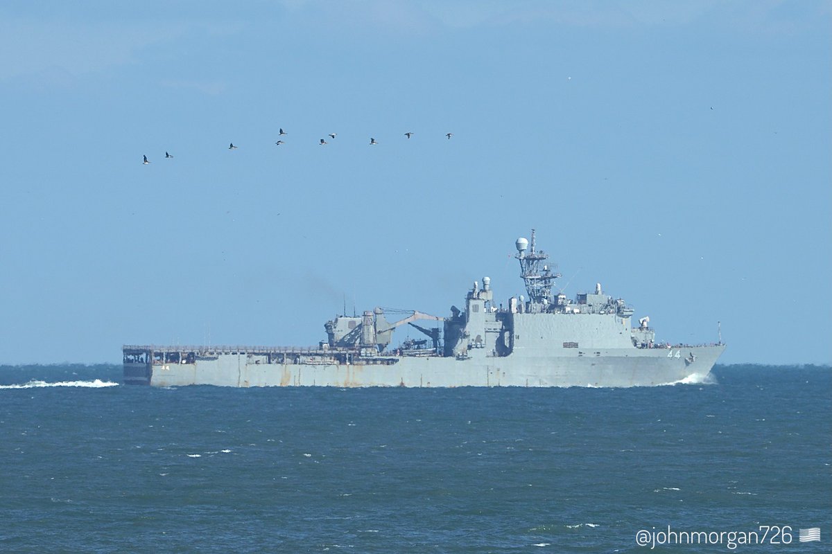 johnmorgan726's tweet photo. USS GUNSTON HALL (LSD-44) 🇺🇸 Whidbey Island-class dock landing ship four miles off the coast of Virginia Beach after leaving Naval Station Norfolk (NOB) Virginia. #UnitedStatesNavy #USSGunstonHall  #LSD44 #ShipsInPics https://t.co/YbvFfQLb3R