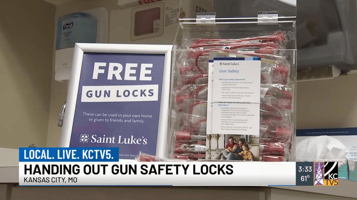 saintlukeskc's tweet photo. Saint Luke’s is working to reduce gun-related injuries by providing free gun safety locks at various hospitals and clinics. Dr. Andrew Benedict told @kctv5 about the risks firearms pose, especially to children. 

Find a pickup site: https://t.co/p5oiQt0lIc. https://t.co/oozIi2USWj