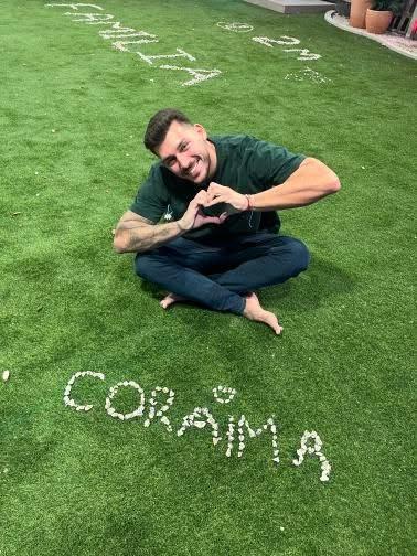 jonay_jo45485's tweet photo. Jonay enamorado de coraima y nosotr@s locos de amor por jonay @ghoficial @jonay_jo45485 @MedInfinityES https://t.co/8wPotil8oO