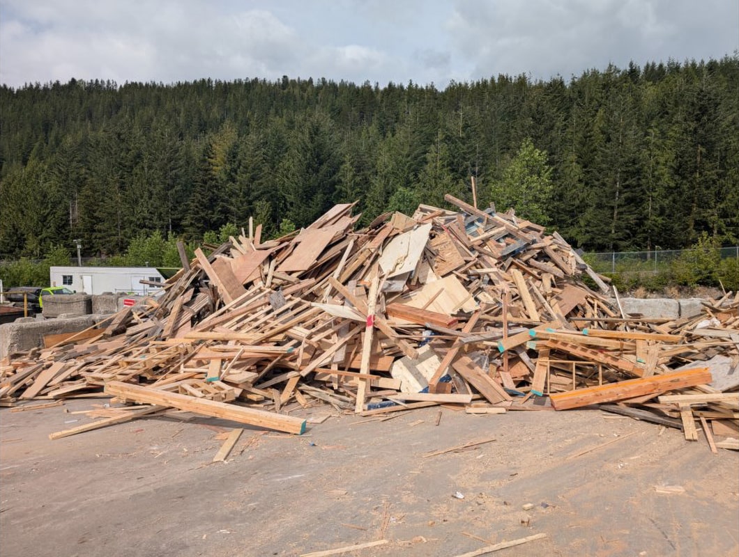 CreekEnergy's tweet image. #Wood #waste doesn’t belong in #landfills — or in combustible debris piles.
Prairie Creek Energy offers clean, low-emission #disposal that keeps sites safer and reduces fire risk.

🔥 Clean-burn technology
🚫 No landfill load

Learn more: prairiecreekenergy.ca

#FireSafety