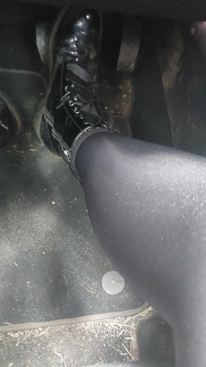 sissychav tweet media