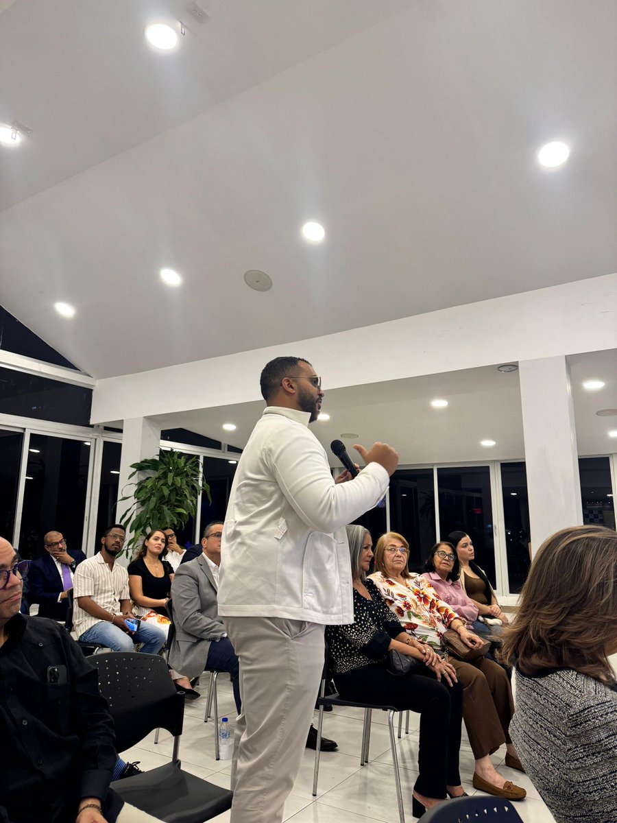 Infotur Dominicano tweet media