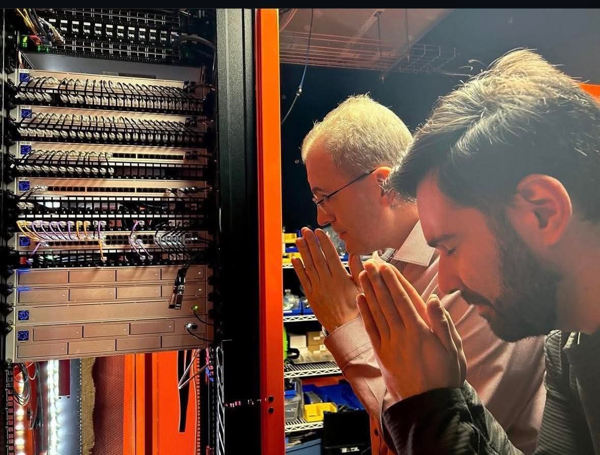 KevTechSupport's tweet image. We all pray during holidays that nothing goes down lol.

#itsupportspecialist #desktopsupport #desktopsupporttechnician #desktopengineer #servicedesk #servicedeskanalyst #servicedeskengineer