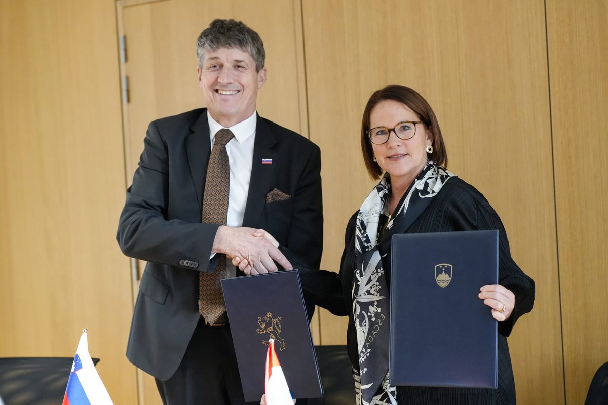 Direction de la défense tweet media