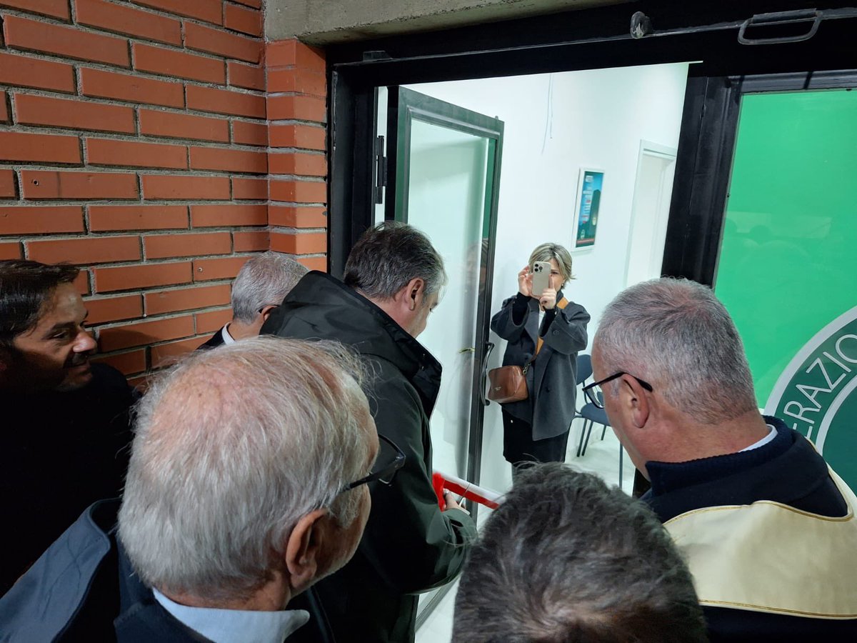 FilcaSicilia's tweet photo. Bisogna aggiungere..perché il valore sociale è creare qualcosa in più non in meno!E questa vuole essere qualcosa in più in quartiere come Librino ,dove siamo stati accolti dal calore della gente e dei nostri lavoratori che vi abitano https://t.co/QJq5wCMJjr