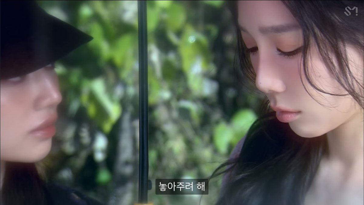 taen3oo's tweet image. knowing very well that the girl is supposed to represent sones but also being unable to remove my yuri goggles. i mean what else am i supposed to do with all of this?