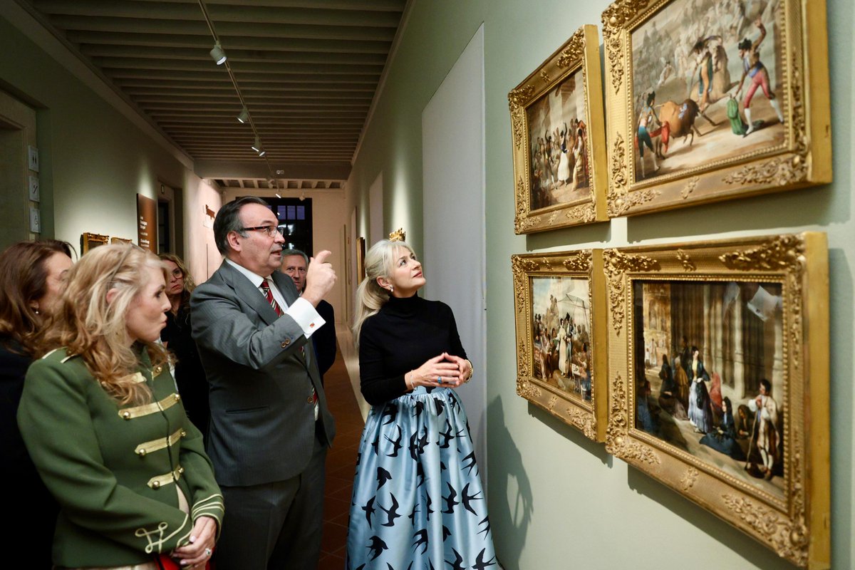 Inauguramos en el <a href="/MuseoBASe/">Museo de Bellas Artes de Sevilla</a> la primera gran exposición y más completa sobre la saga artística de los Bécquer, una de las más singulares y prolíficas de las décadas centrales del siglo XIX.

Su maestría contribuyó de forma notable a la fijación del imaginario pictórico romántico.