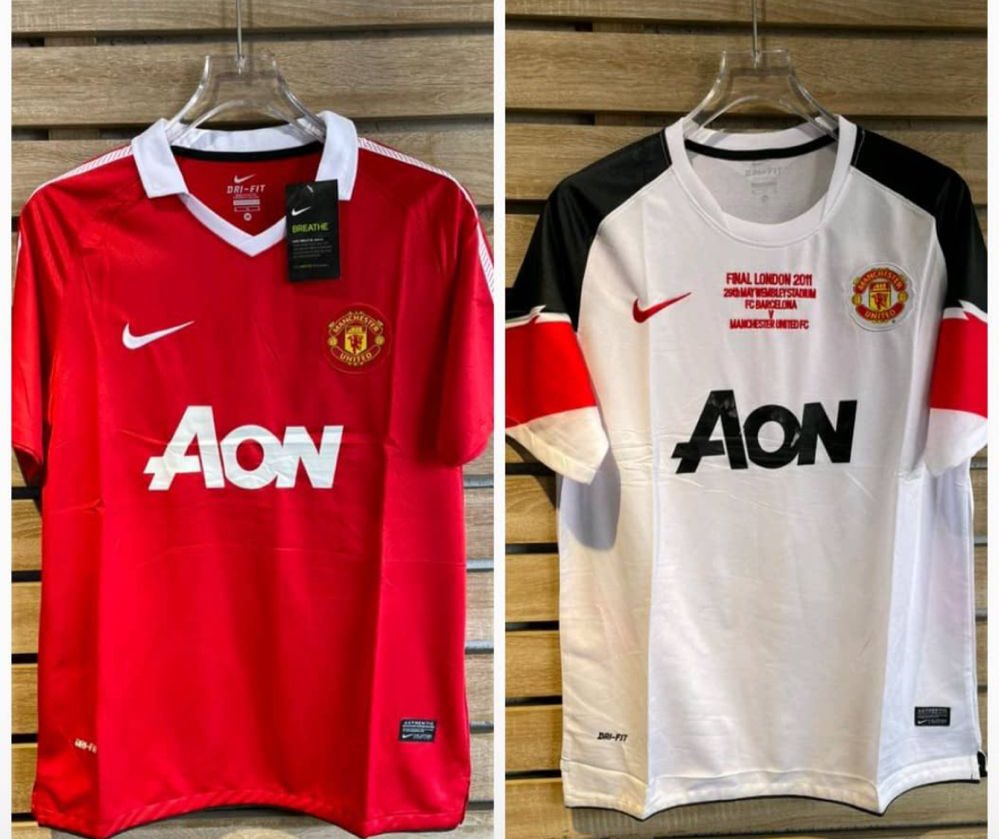 Good evening everyone 

Giveaway! Giveaway!! Giveaway!!!

I’ll be picking two people for both jerseys 

Comment, like and Rt 

17k if you want it 

Quote for extra bonus points