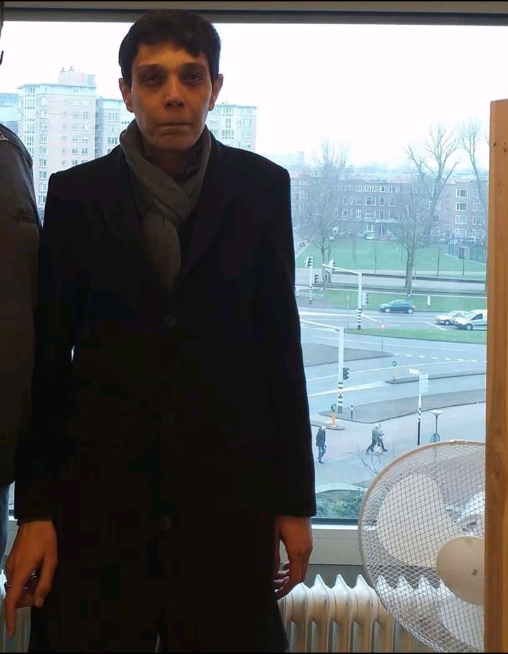 syrxi0812's tweet image. اليوم يصادف على الأغلب، وبحسب تقارير الطبّ الشرعي، ذكرى وفاة مازن حمادة، لأنو التقارير بتقول إنو توفّى قبل أسبوع من 8 ديسمبر هو والمعتقلين اللي كانوا معه بهديك الأيام.
لا تنسوا تترحموا عليهم وتدعولهم بالمغفرة والرحمة… الله يجعل مثواهم الجنة ويصبّر قلوب أهاليهم