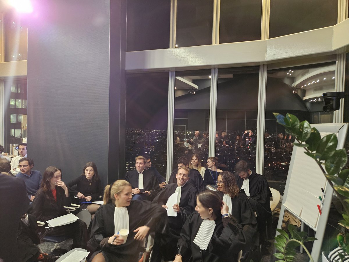 🌎La soirée des éloquences francophones - Prix Loeiz Lemoine va débuter. Un concours d'éloquence avec des étudiants #lysias et des avocats #Barreau92 <a href="/LaCNGS/">Conférence nationale du grand serment</a> de Genève, Lausanne, Luxembourg,Mons,Bruxelles, Martinique. #avocats #avocates