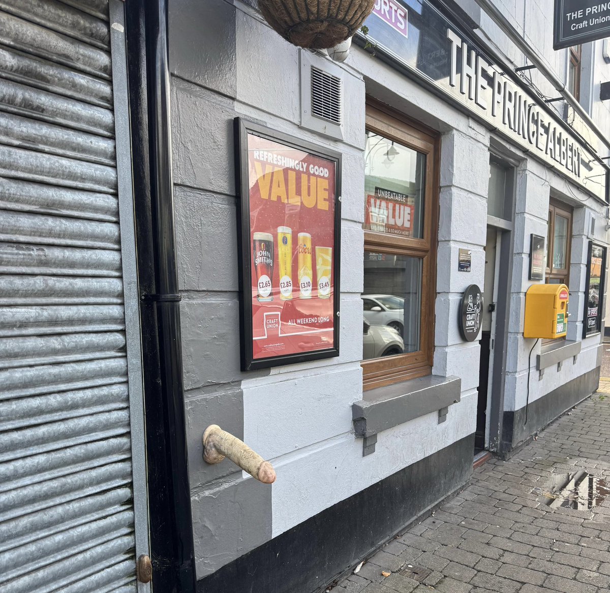 countyscarf's tweet image. How there’s never been a Channel 4 documentary on Castle Street I will never know.