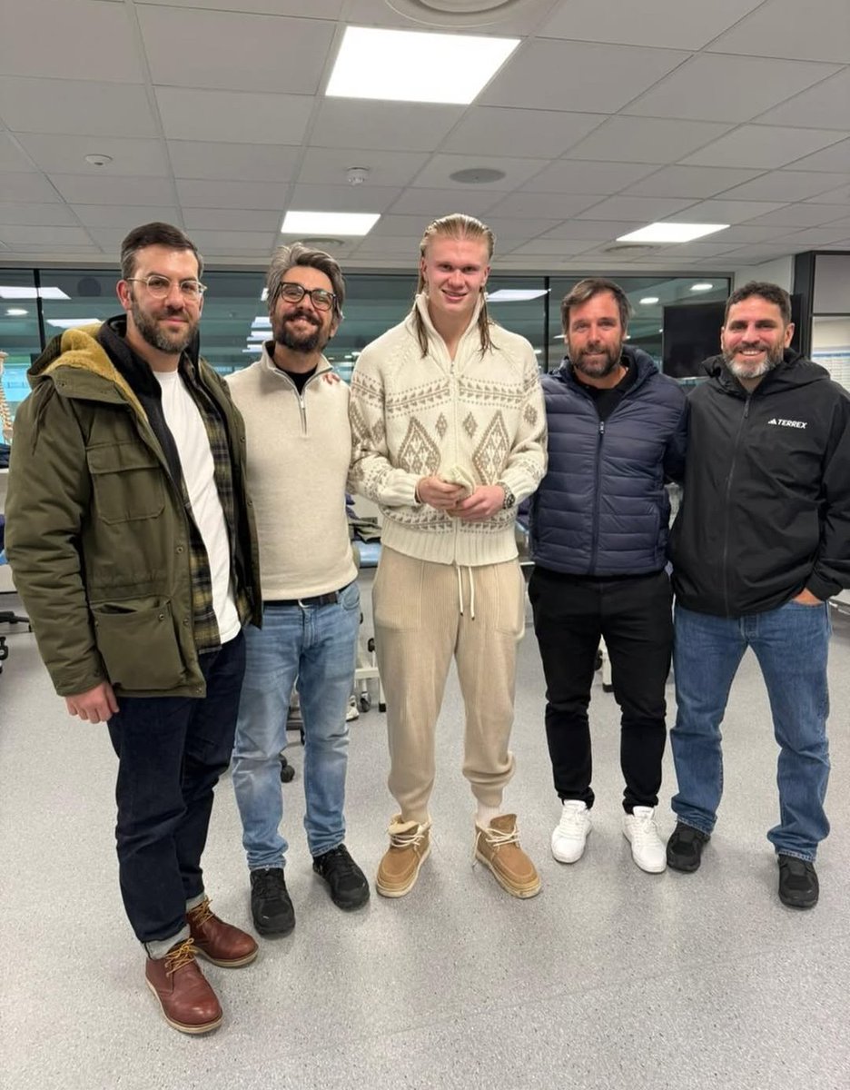 Que envidia le tengo a haaland, sabes tener una foto con el cavegol