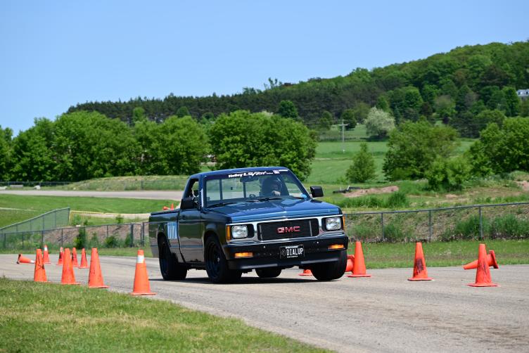 spohnperf's tweet image. From phone company fleet truck to LS-swapped autocross weapon. 🏁

Kory Krull bought this GMC at 14, drove it through HS, then rebuilt it in his home garage. LS1/T56 &amp;amp; Spohn front control arms.

This is the kind of story we love to see!

#spohnperformance #autocross #lsswap