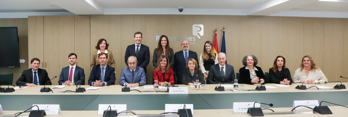 Registradores de España tweet media
