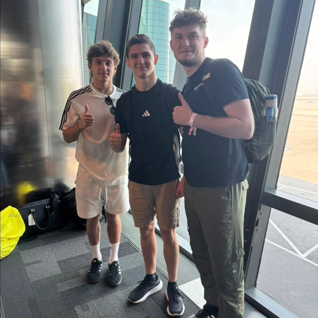 RussonelliEra's tweet image. Kimi today with Leonardo Fornaroli and fans