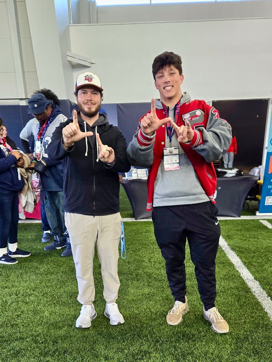 TLS2008Ga's tweet image. Had a great time in Lynchburg this weekend got to meet some great coaches and everything about it made a great first impression and I can’t wait to be back❗️🏈 
@LibertyFootball @LUFBRecruiting @CoachChadwell @Coach_Ladutko @willykorn @Tony_TDUB @CoachHollifield