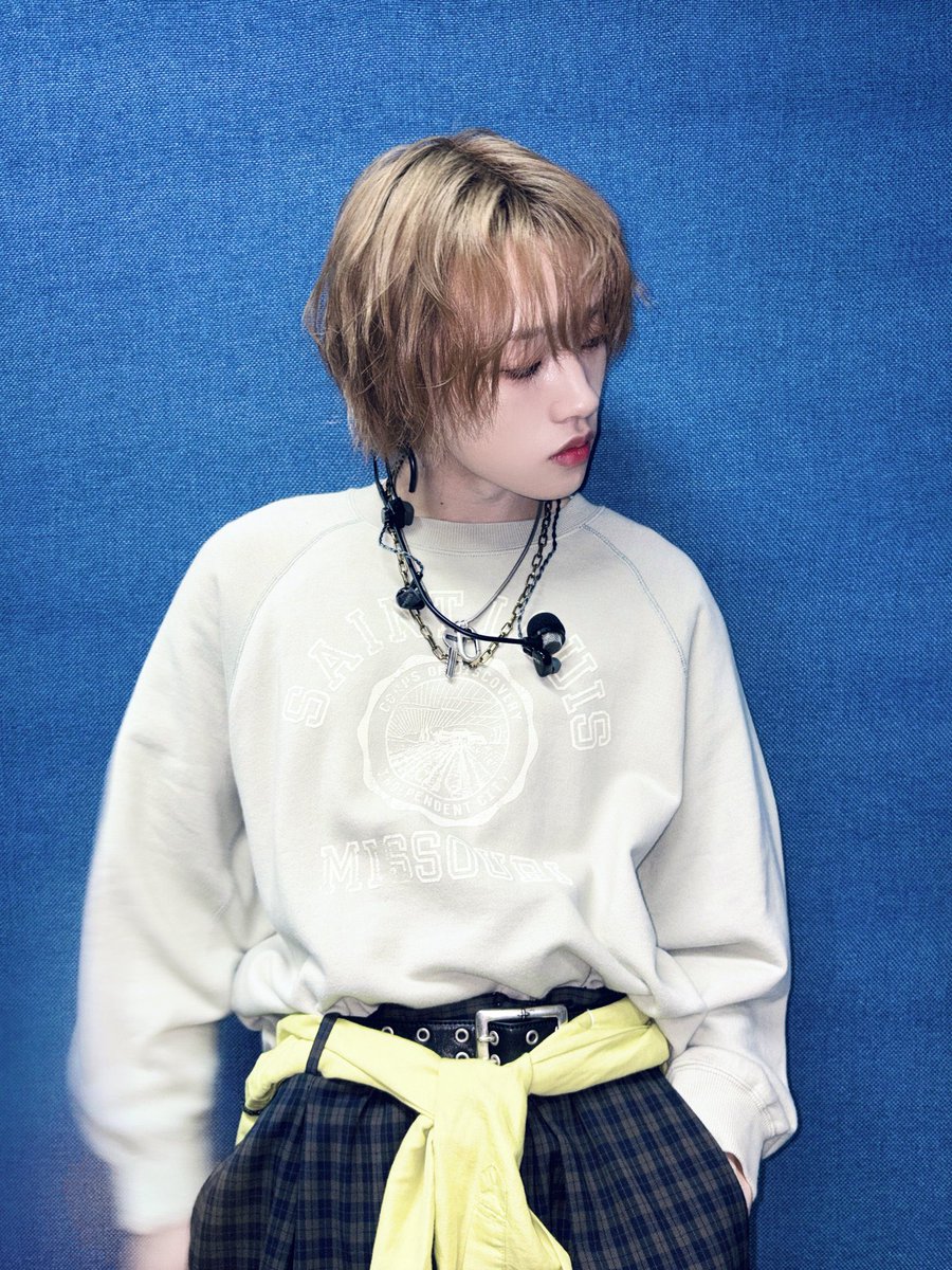AM8IC_FRANCE's tweet photo. [🦊💬] L’inkigayo est terminé aujourd’hui~ ♡

Il fait très froid, alors habillez-vous bien 🤍

#AM8IC #엠빅 #エムビック
#SAHO #사호 #サホ #斯皓 https://t.co/vxYKFvvpk0