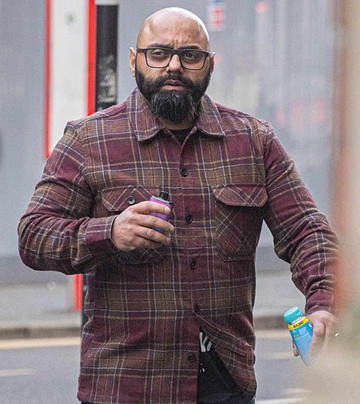 BasilTheGreat's tweet image. 🚨MUSLIM FORGED SECURITY DOCUMENTS FOR SECURITY AT BIRMINGHAM AIRPORT - AVOIDS JAIL

Shoaib Iqbal issued 85 certificates approving staff as security who were unfit to do the job

The airport nearly had to shut down as a result

More two tier justice