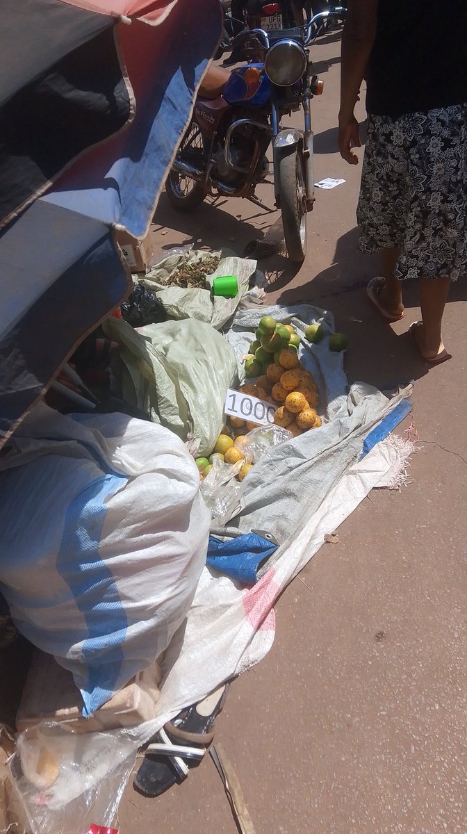 jbasiimwe's tweet image. KAMPALA CITY
I can't believe the state in which Kampala city is governed.All businesses are dying slowly because of batembeyi working on streets.We pay taxes,pay as you earn , licences,income tax  but all in vain what we have in shops is what hawkers are selling outside our shops