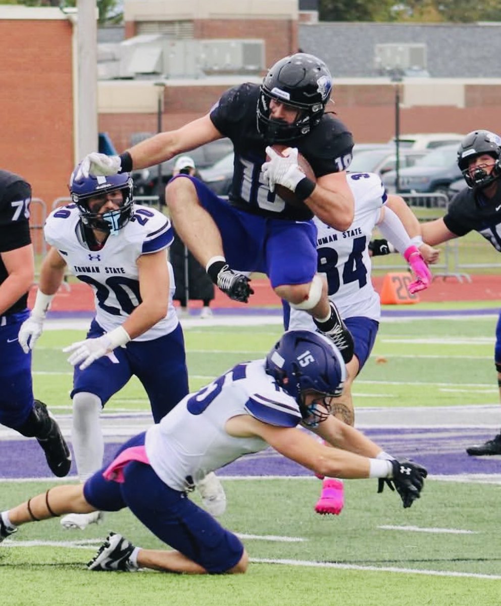 CoachHansen_'s tweet image. The ❄️ can’t stop us!  @sbubearcats_fb coaches are on the road looking for our 2️⃣0️⃣2️⃣6️⃣ class!!!  Who’s ready? #Roll🐈‍⬛’s