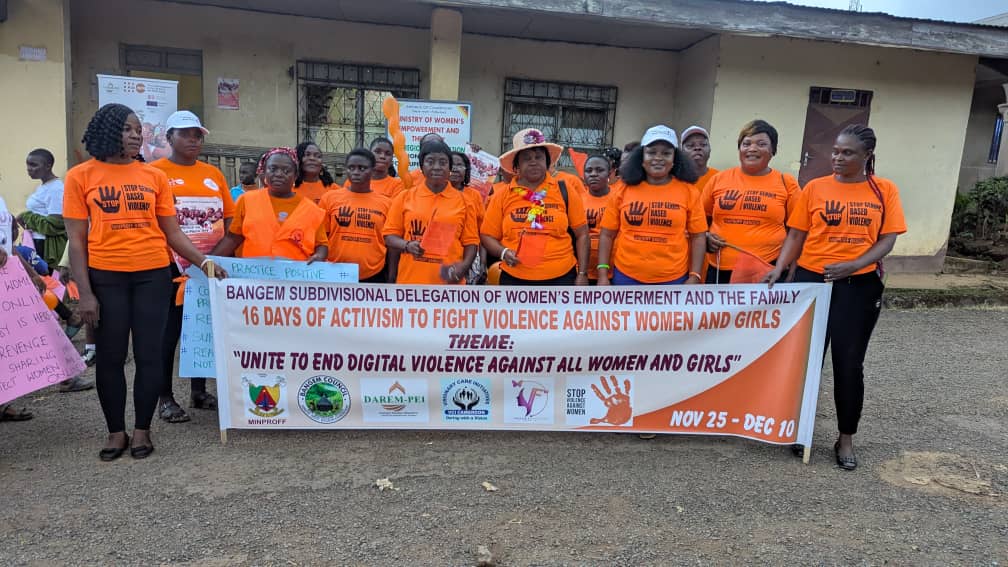 vcfoundation6's tweet photo. VCF Cameroon joined local actors and MINPROFF to launch the 16 Days of Activism in Bangem under the theme: "Unite to End Digital Violence Against All Women and Girls." Let's keep speaking out and taking action, online and offline. ❤❤️
#16DaysOfActivism2025 #EndGBV https://t.co/y3u48D35bN