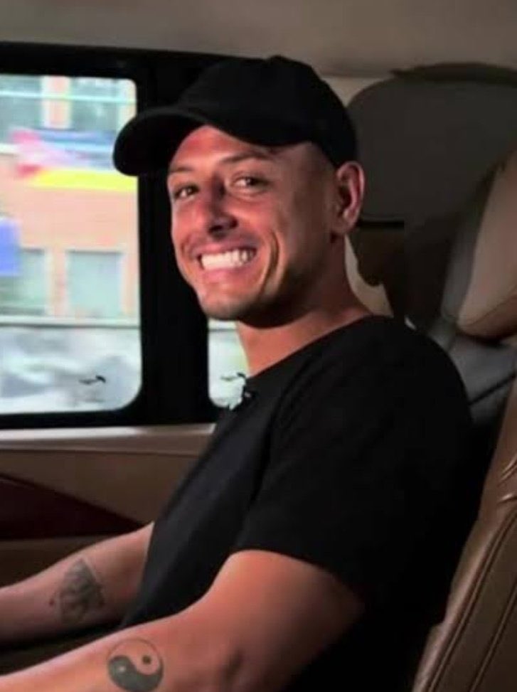 DamarisFany's tweet image. Así que te sientes con la superioridad moral de criticar lo que hacen las mujeres y no puedes ni hacer bien a lo único que te dedicas. Interesante.