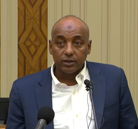libsoftiktok's tweet image. 🚨SOMALIAN CONVICTED OF IMMIGRATION FRAUD WORKING IN MN SHERIFF’S OFFICE🚨

Meet Omar Jamal, a Somalian convicted of immigration fraud who was ordered deported in 2011.

Jamal is currently working as a Community Service Officer for the Ramsey County Sheriff’s Office in Minnesota.…