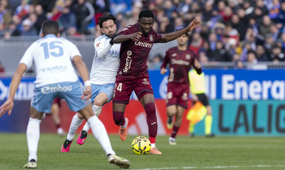 QuatrLinhas's tweet image. Victory of @CDLeganes_en against @RealZaragoza for #spainleague 
#Zaragoza 3 #VamosLega 2
#RealZaragozaLeganes 

futebolhardireito.blogspot.com/2025/12/liga-2…