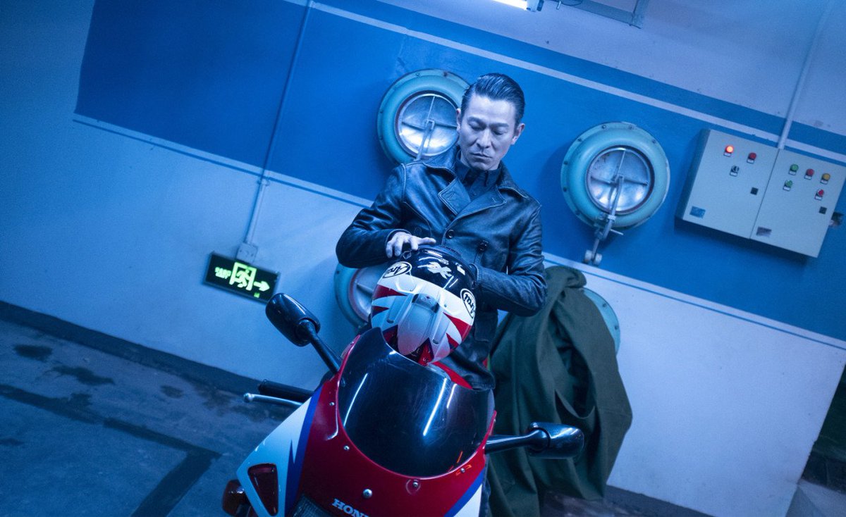 엔드게임 나는 킬러다 다 보고 나서 이 사진 보면 그냥 웃김ㅠ 완전 까리한 사진인데