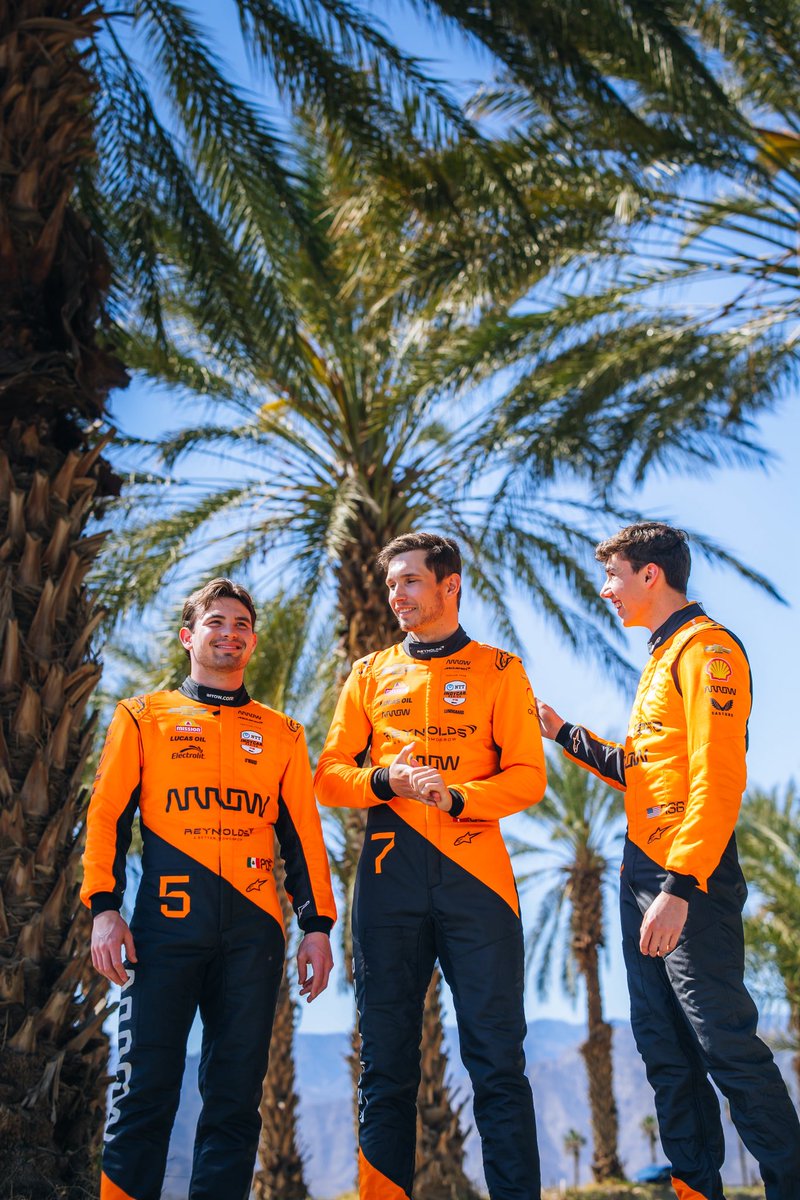 ArrowMcLaren's tweet image. 📕 How to Survive the Winter 101: daydream about this photoshoot. ☀️