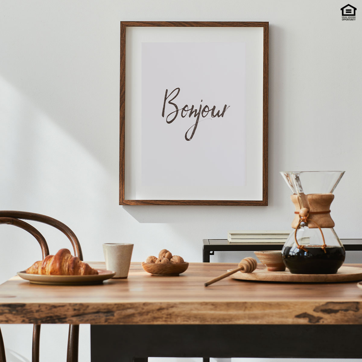 PointOWoodsofMS's tweet image. 🇫🇷 𝐵𝑜𝓃𝒿𝑜𝓊𝓇! Transform your dining area into a French café with a simple setup. Warm vibes await at Point O'Woods. 🥐☕️