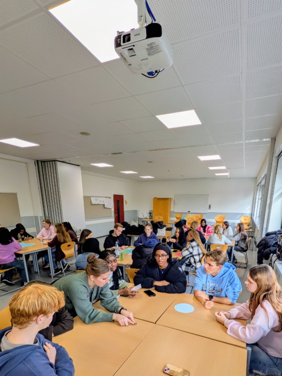 PHLschools's tweet image. Students at @PHLschools are learning beyond the classroom! 🌍✈️🇩🇪

Congrats to Constitution High School students who spent 10 days in Frankfurt, Germany, exploring culture, language, and attending school with host families.

#PHLed #GlobalLearning #StudentExperience