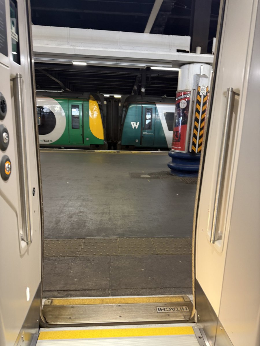 <a href="/AndyBurnhamGM/">Andy Burnham</a> <a href="/AndyBurnhamGM/">Andy Burnham</a> Any chance of knocking <a href="/networkrail/">Network Rail</a> <a href="/RMTunion/">RMT</a> <a href="/AvantiWestCoast/">Avanti West Coast</a> heads together so they stop leaving disabled passengers on the train because <a href="/RMTunion/">RMT</a> train crew refuses to use the wheelchair ramp? <a href="/AlexHynes/">Alex Hynes</a> <a href="/Heidi_Labour/">Heidi Alexander MP</a>